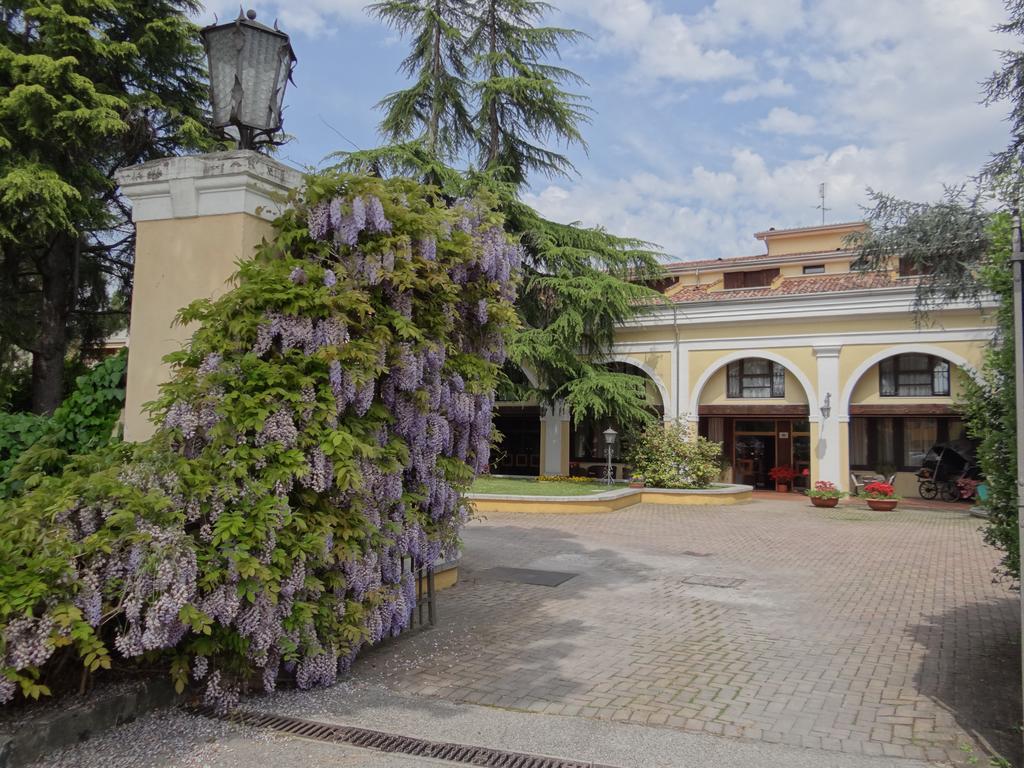 El Rustego Hotel Rubano Buitenkant foto