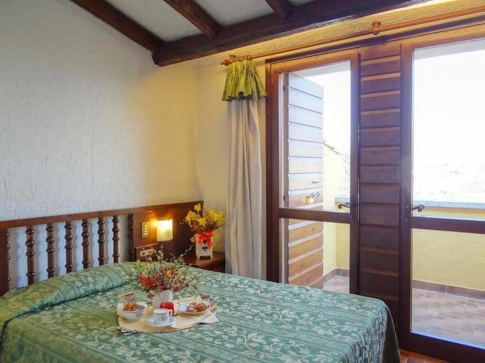 El Rustego Hotel Rubano Buitenkant foto